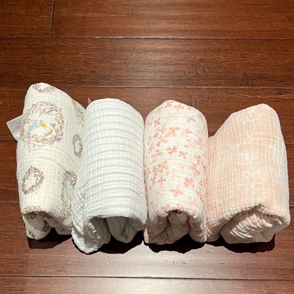 aden + anais Essentials Muslin Swaddle Receiving Blankets 100% Cotton 4 Pack - Picture 2 of 2